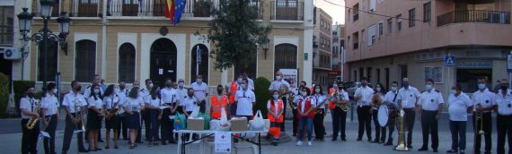 La UMQ recorre las calles de Quintanar en un pasacalles solidario a beneficio de Cruz Roja